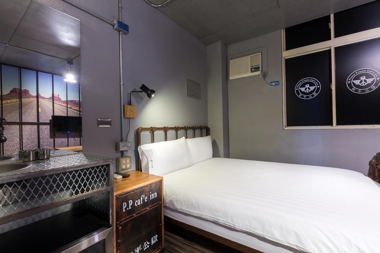 和平公獄監獄文旅 近東大門夜市 Peace Prison Cafe Inn Hualien Buitenkant foto