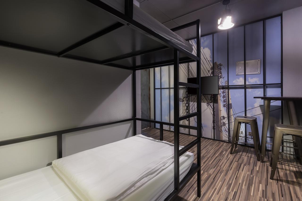 和平公獄監獄文旅 近東大門夜市 Peace Prison Cafe Inn Hualien Buitenkant foto