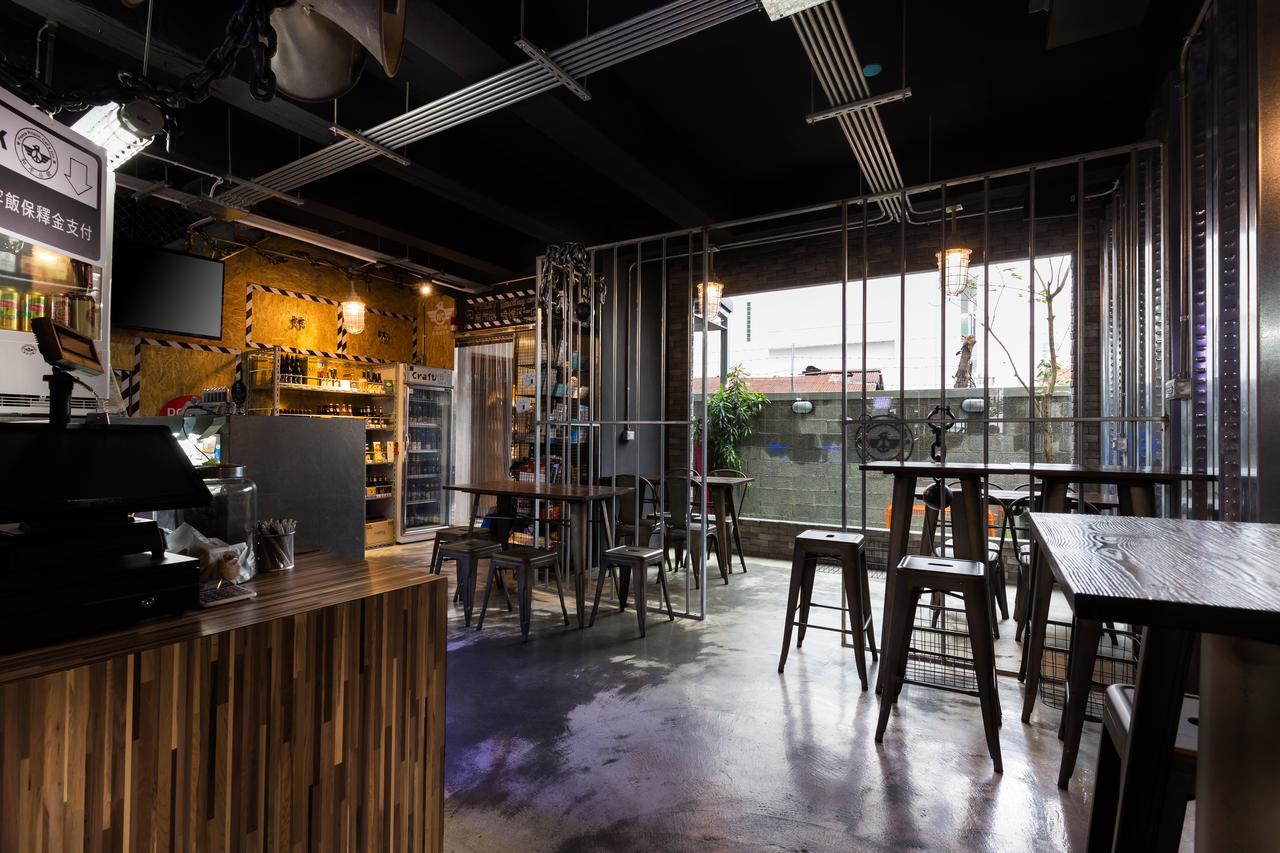 和平公獄監獄文旅 近東大門夜市 Peace Prison Cafe Inn Hualien Buitenkant foto
