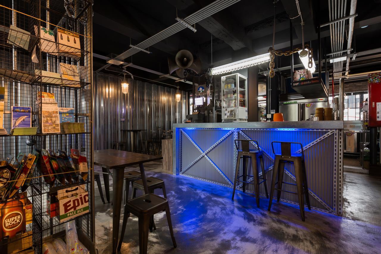 和平公獄監獄文旅 近東大門夜市 Peace Prison Cafe Inn Hualien Buitenkant foto