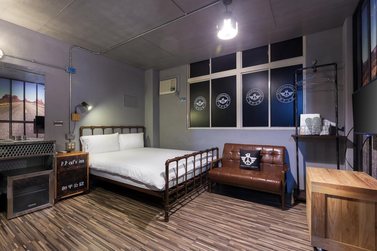 和平公獄監獄文旅 近東大門夜市 Peace Prison Cafe Inn Hualien Buitenkant foto